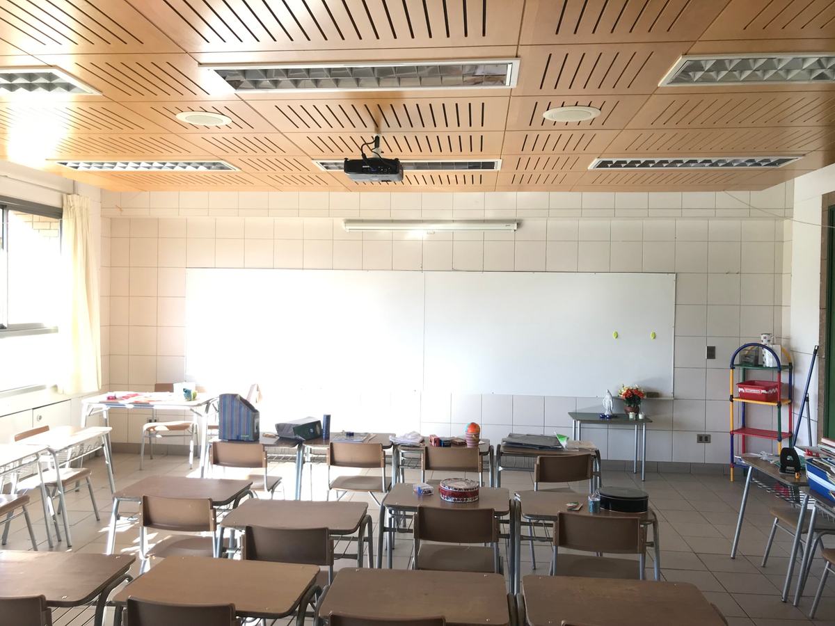 Sala hacia el frente, antes de la remodelación